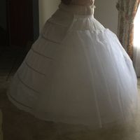 I need help finding a petticoat for my dress