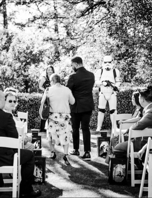 Asking wedding guests to return missing items etiquette 2