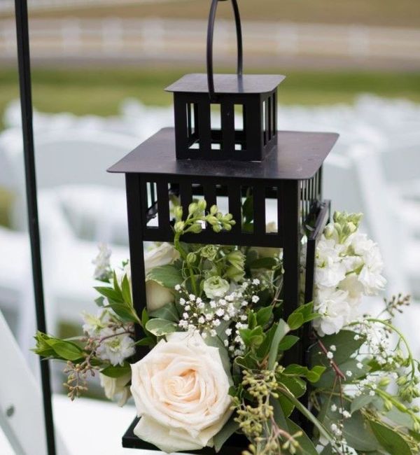 Aisle decorations? What you doing?! - 1