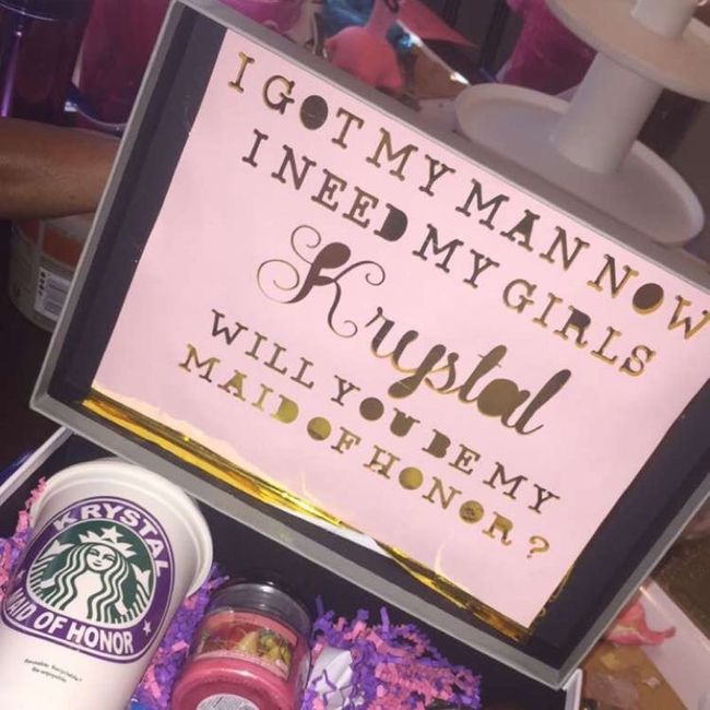 Uniform labels or no labels?