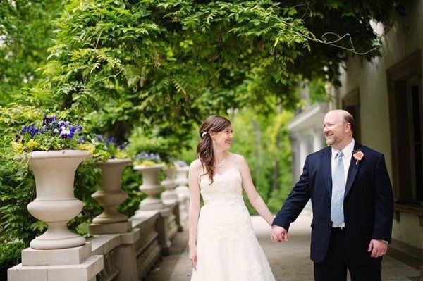 Sneak peak professional photos from our 5/5 wedding! (Updated on Page 5 with more ceremony photos)