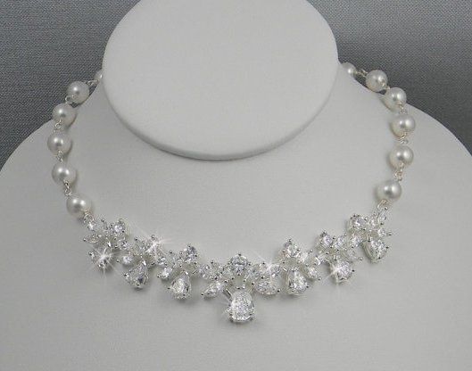 Oooooh, SHINY! Let's see your wedding bling!