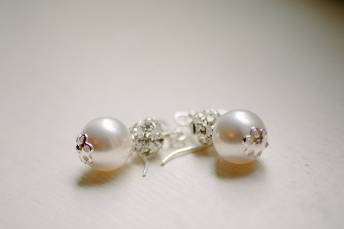 Oooooh, SHINY! Let's see your wedding bling!