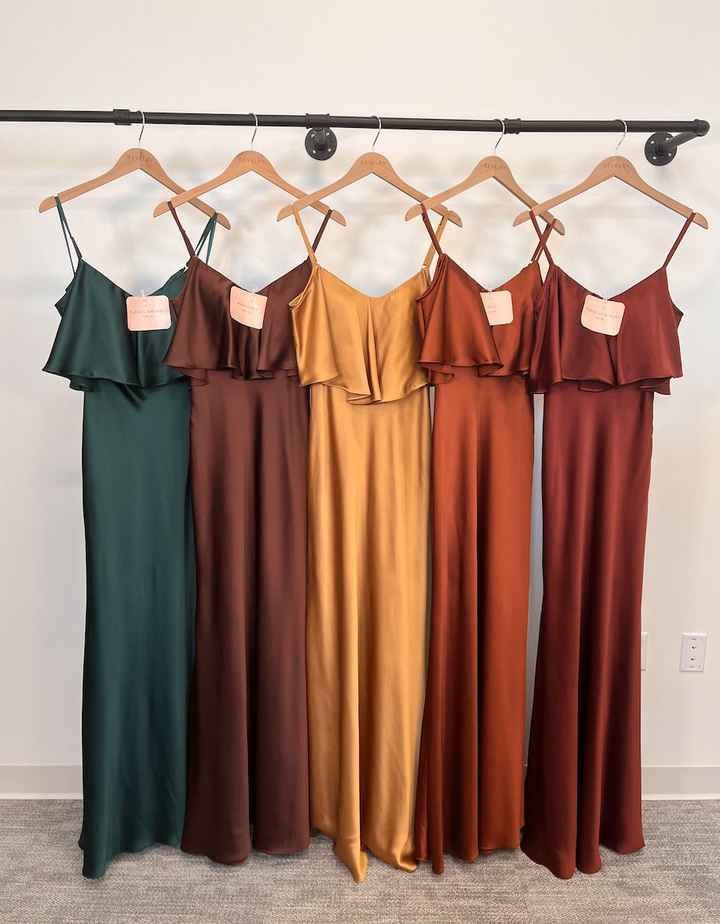 What color should the men wear? - 1