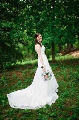 SMY favorite wedding dress pic.