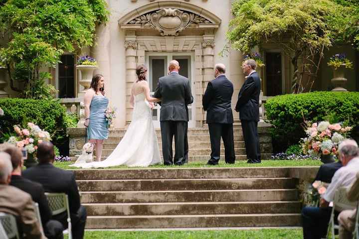 Show me your non-human bridal party members!!