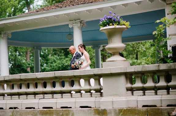 Show me your.... floral pedastals/urns?