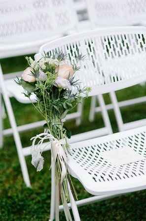 Aisle decor.... I need some heeeelp!