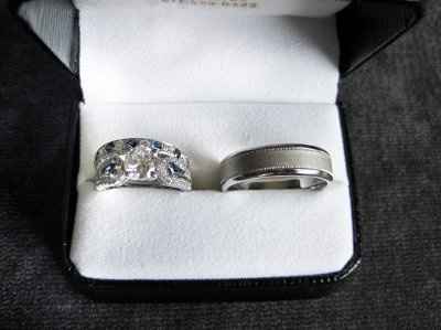 My FH's Wedding Attire is finally complete!  Bought ring and tie!