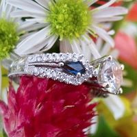 Show off your E-ring and wedding band!!!