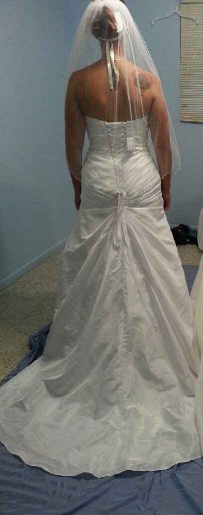 Weird OBSESSION: I love seeing brides in their ACTUAL dresses :)