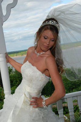 Mirando O. has pro wedding pics!!! *PICS*