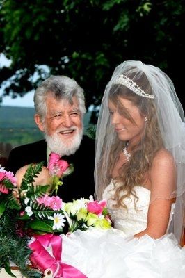 Mirando O. has pro wedding pics!!! *PICS*