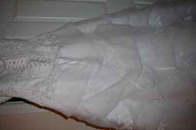 Which do you think looks better? Dress related.. *PICS*