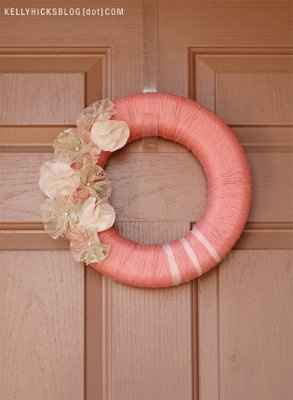I'm about to make a yarn wreath!