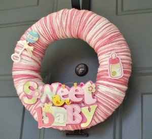 I'm about to make a yarn wreath!