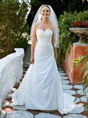 Anyone have pics of the dresses you said no to?