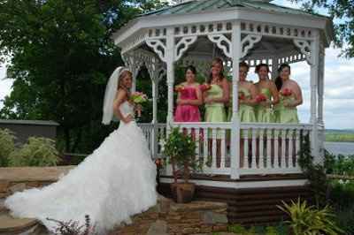 Mirando O. has pro wedding pics!!! *PICS*
