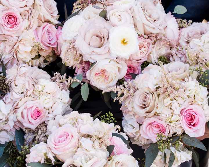 For comparison, these were daughter's bouquets the day of. (She and the florist added pale pink Asti