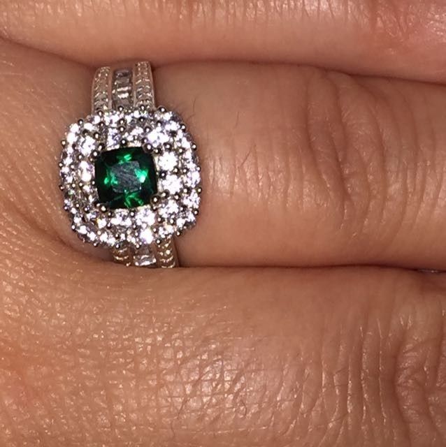 Show me your non-traditional rings!