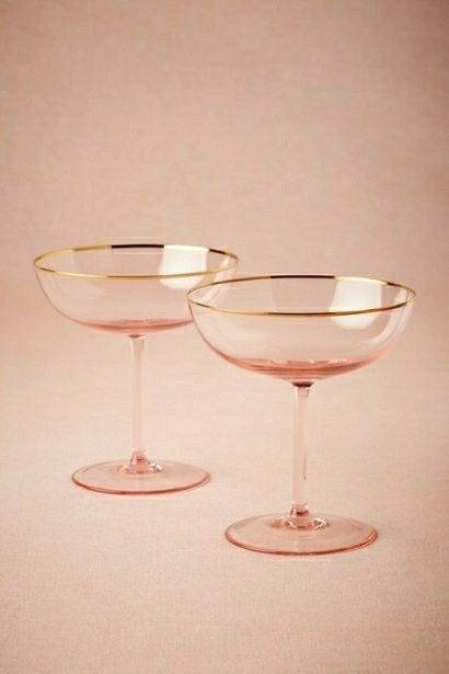 Let's see everyone's champagne flutes!