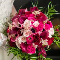 Show & Tell: Your Bridal Bouquet! - 1