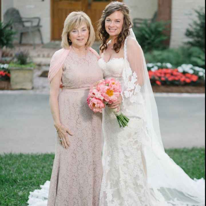 Pro BAM! Yaaaay for wedding pics!!