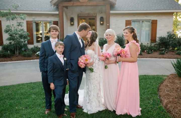 Pro BAM! Yaaaay for wedding pics!!