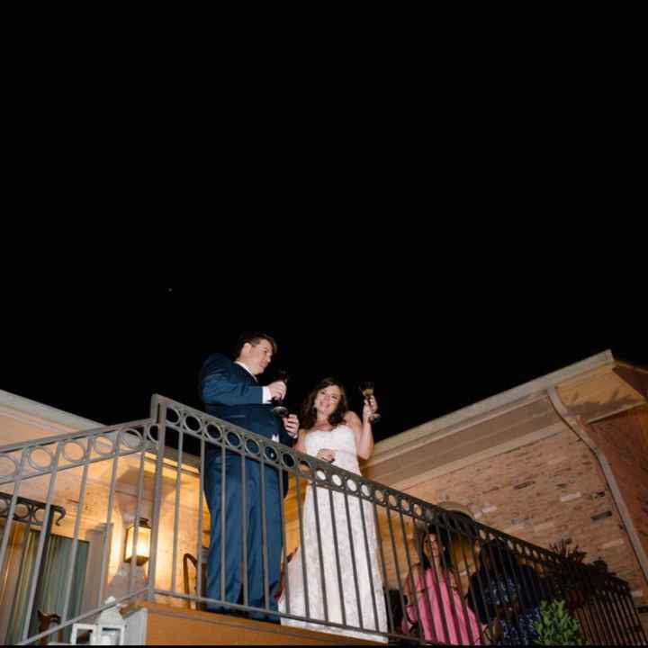 Pro BAM! Yaaaay for wedding pics!!