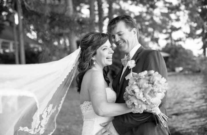 Pro BAM! Yaaaay for wedding pics!!