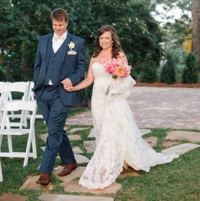 Pro BAM! Yaaaay for wedding pics!!