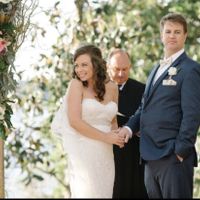 Pro BAM! Yaaaay for wedding pics!!