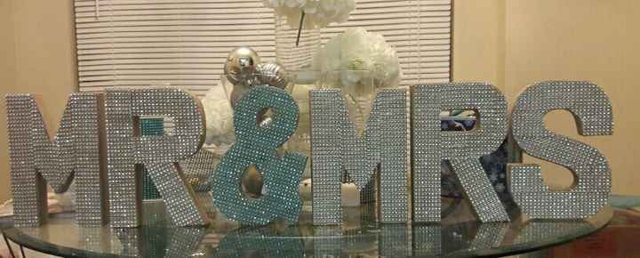 Mr. And Mrs. Sweetheart table decor