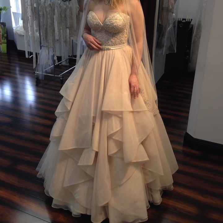 Martina Liana/Essence of Australia Brides