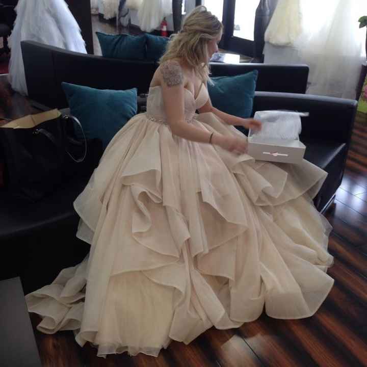 Martina Liana/Essence of Australia Brides