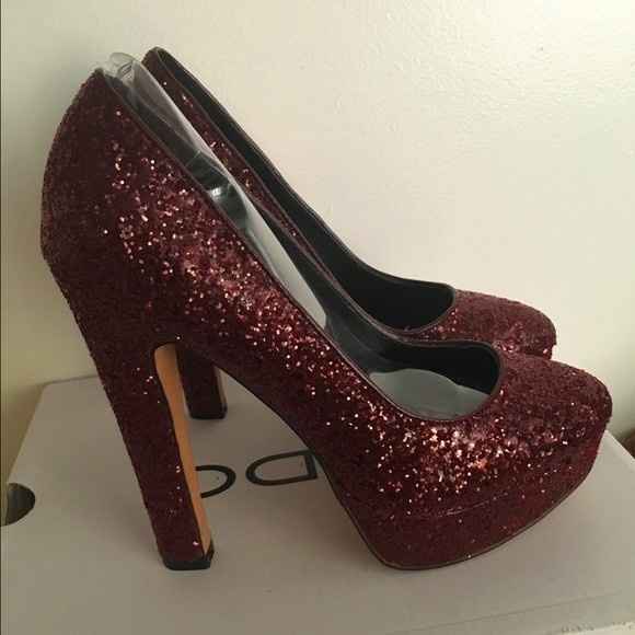 Blush brides- Show me your shoes