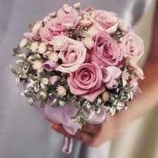 ROSES OR CALLA LILLIES?