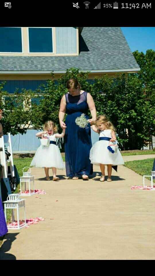 SHOW ME YOUR NAVY BLUE BRIDESMAIDS DRESSES.
