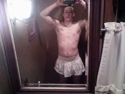 POST pics of your dress, your flowers, your man,  friend lighting cig of a tiki torch & your boobs!