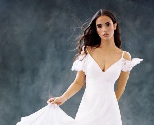 Add off shoulder straps or not? - 1