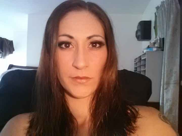 I'm no make-up maven :(  *Update with trial pics