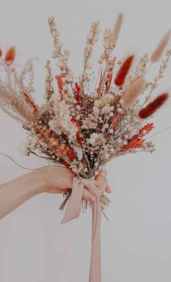 Buy bouquets or diy bouquets? - 1