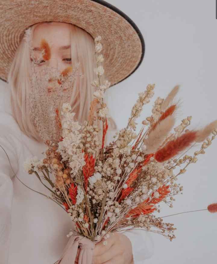 Buy bouquets or diy bouquets? - 2