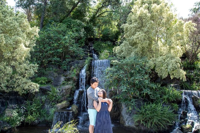 i LOVE my engagement photos!!!!! Share yours with me.
