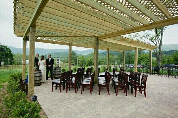 What does your ceremony aisle look like?