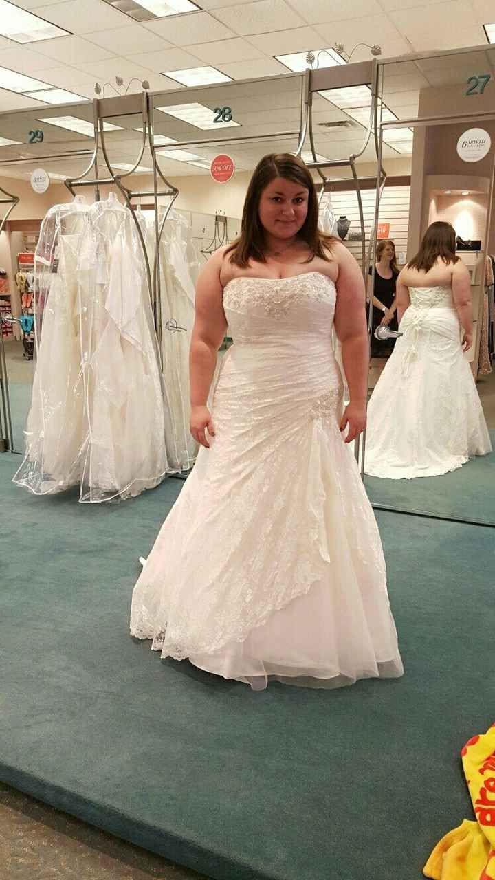 Ok ladies... Drop a pic of your BEAUTIFUL DRESSES