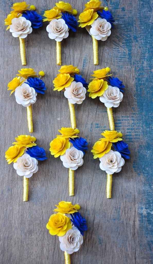 It's been a while....and I have flower pictures!!