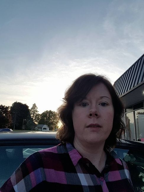 REALLY bad hair & makeup trial for myself and mom -- 6 days to go!!!  So upset.