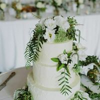 Wedding cake greenery - 1