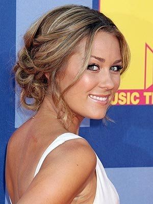 Looking for a elegant updo hairstyle